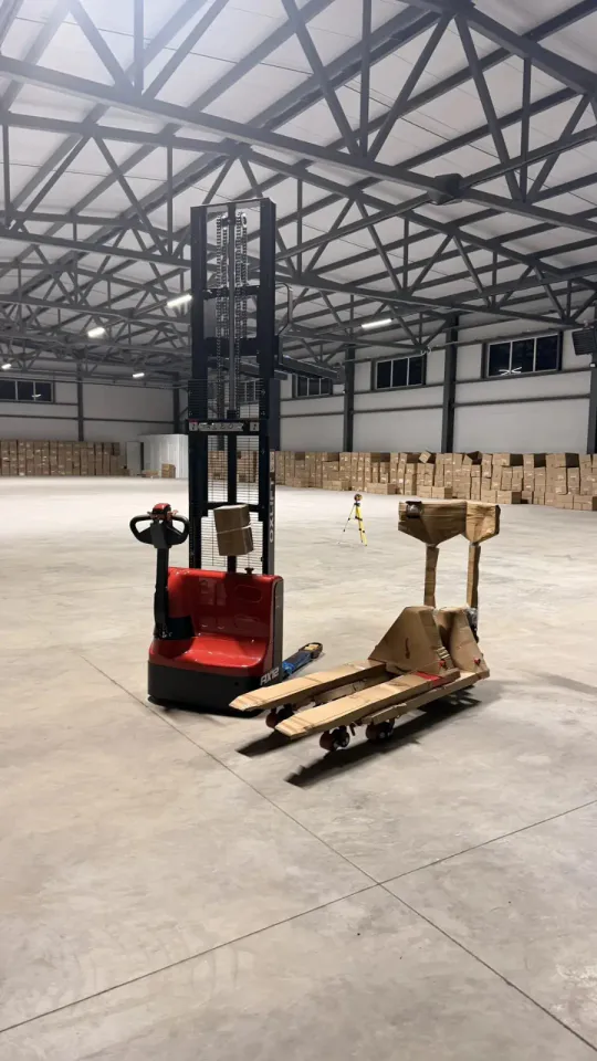 OXLIFT AX12 3,5 м и две AC25 — доставка в Раменское в день обращения